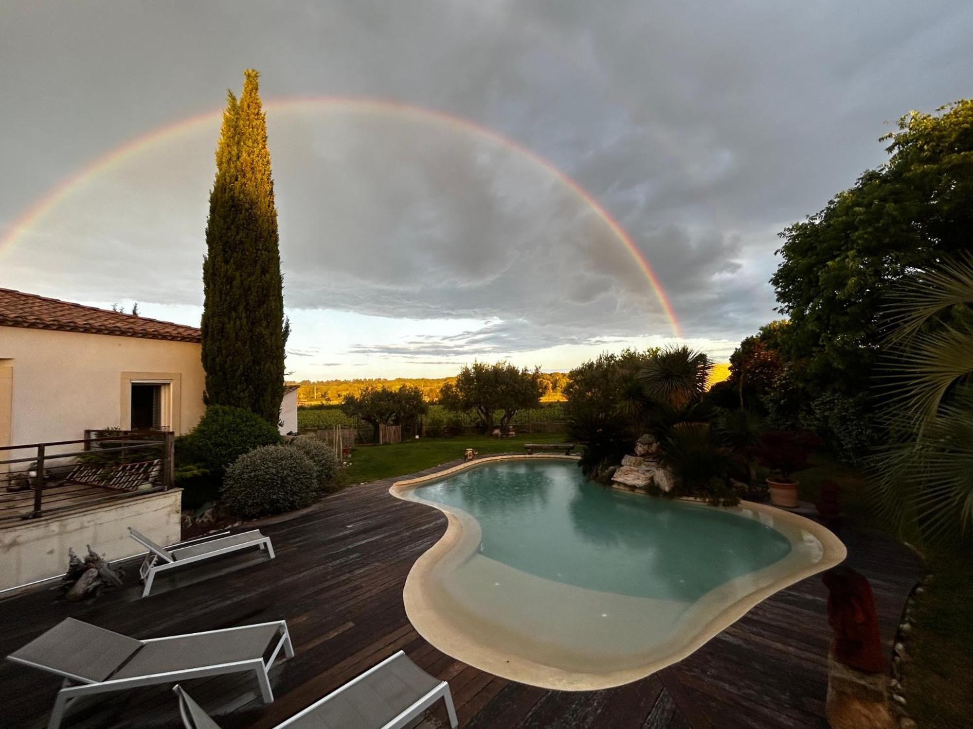Le Clos Des Vignes Junas Exterior foto